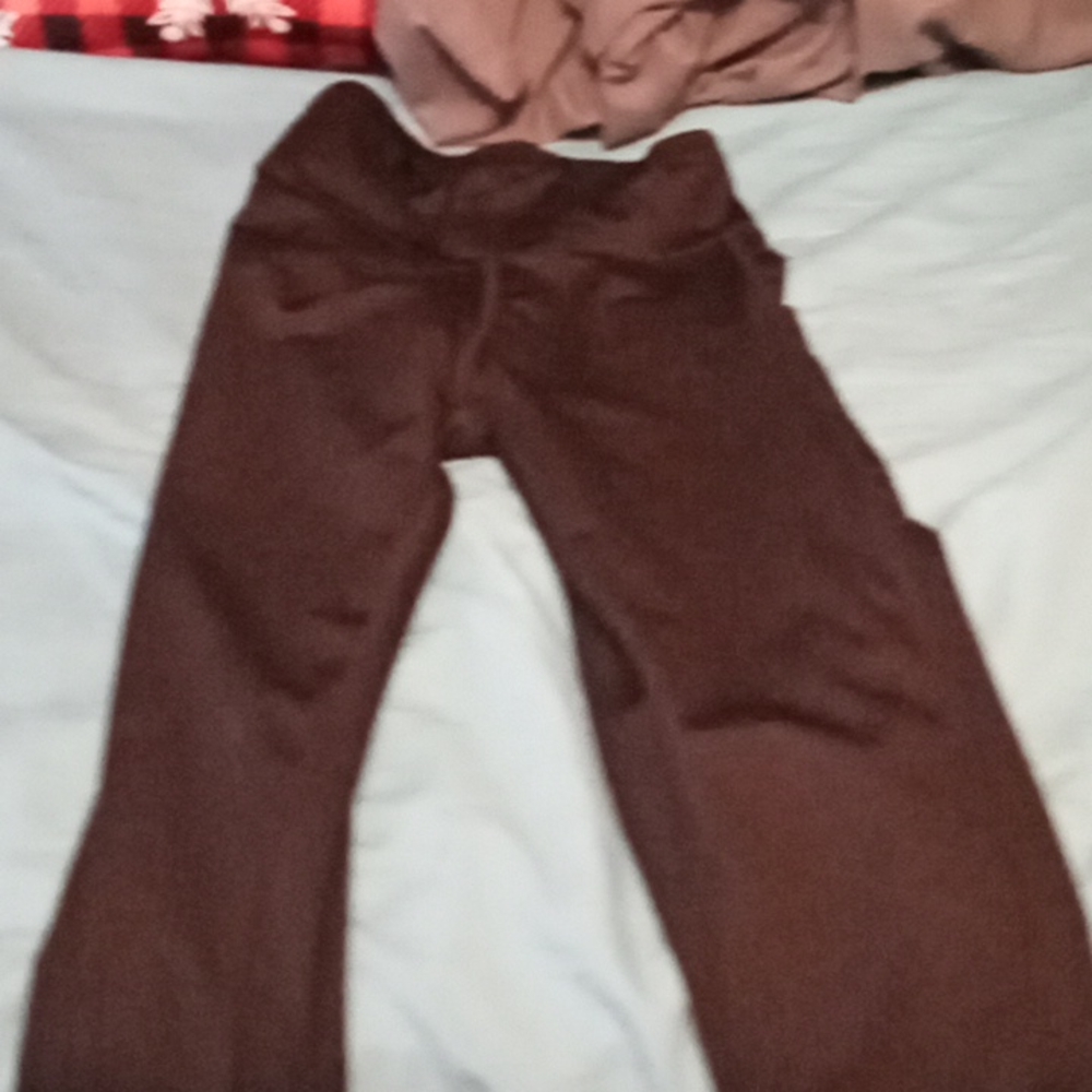 Plain black pants with pockets